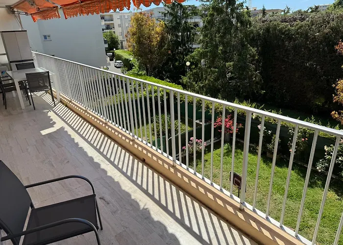 Les Jardin De La شقة